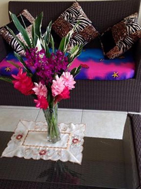 Pacific Paradise Motel Port Vila Room photo