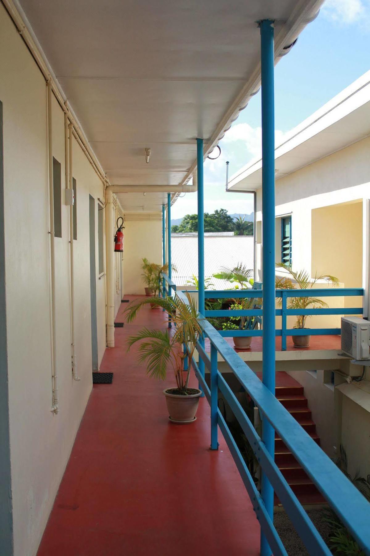 Pacific Paradise Motel Port Vila Exterior photo