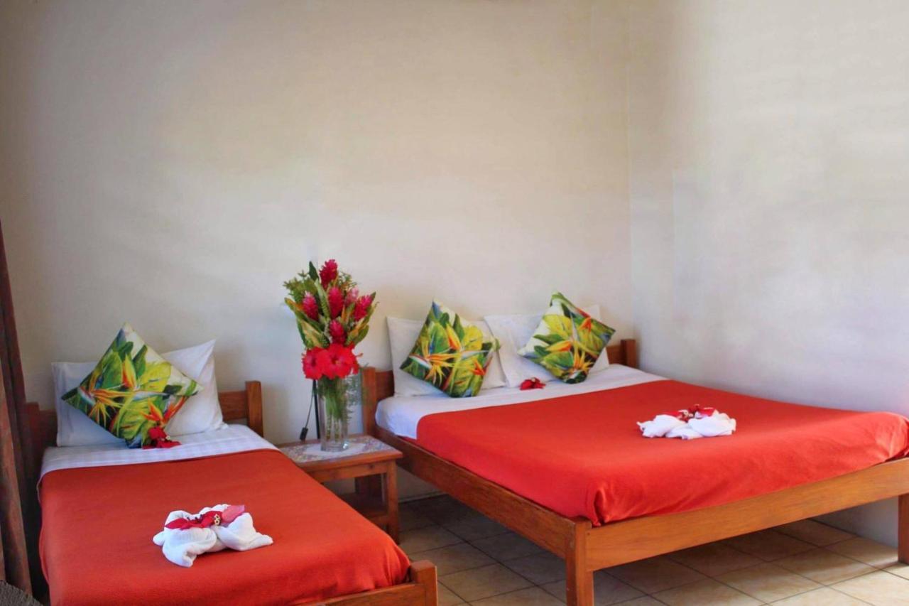 Pacific Paradise Motel Port Vila Exterior photo